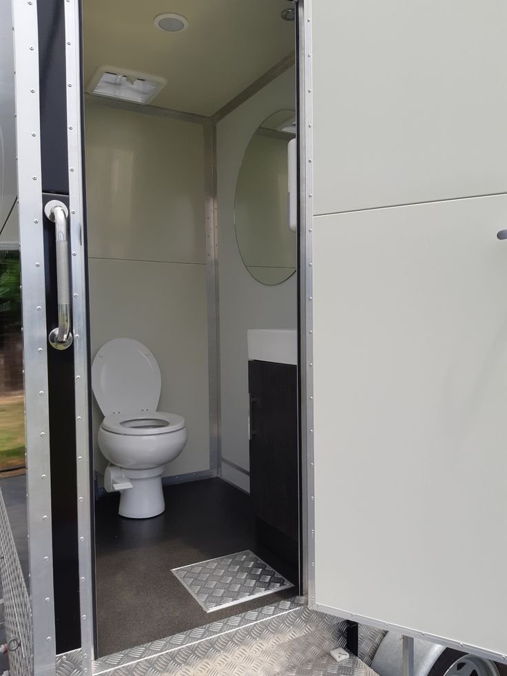 Services portable toilets auckland